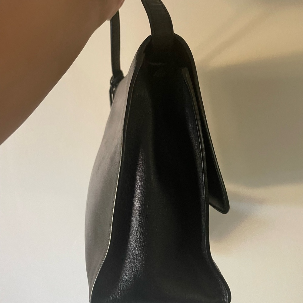 Balenciaga Black Leather Bag with Gold Zipper - Picture 4 of 7